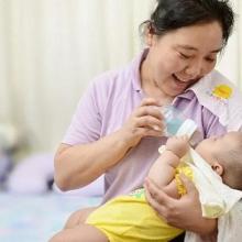 現(xiàn)代家政服務(wù) 專業(yè)、便捷，打造品質(zhì)生活新選擇